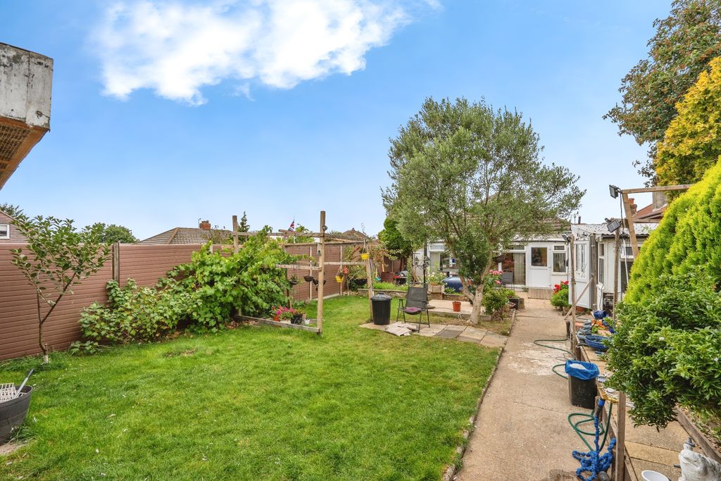 Property photo 1 of 20