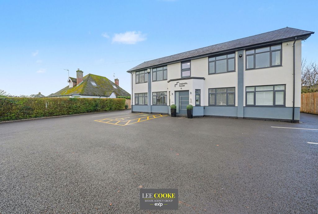 Property photo 3 of 22