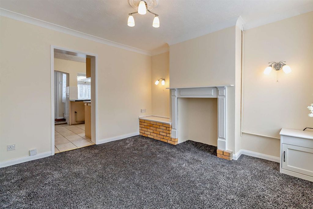 Property photo 3 of 16
