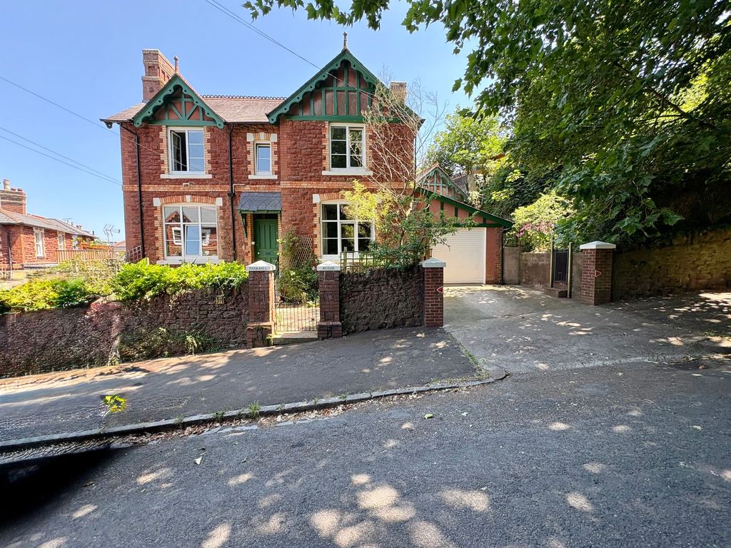 Property photo 1 of 41