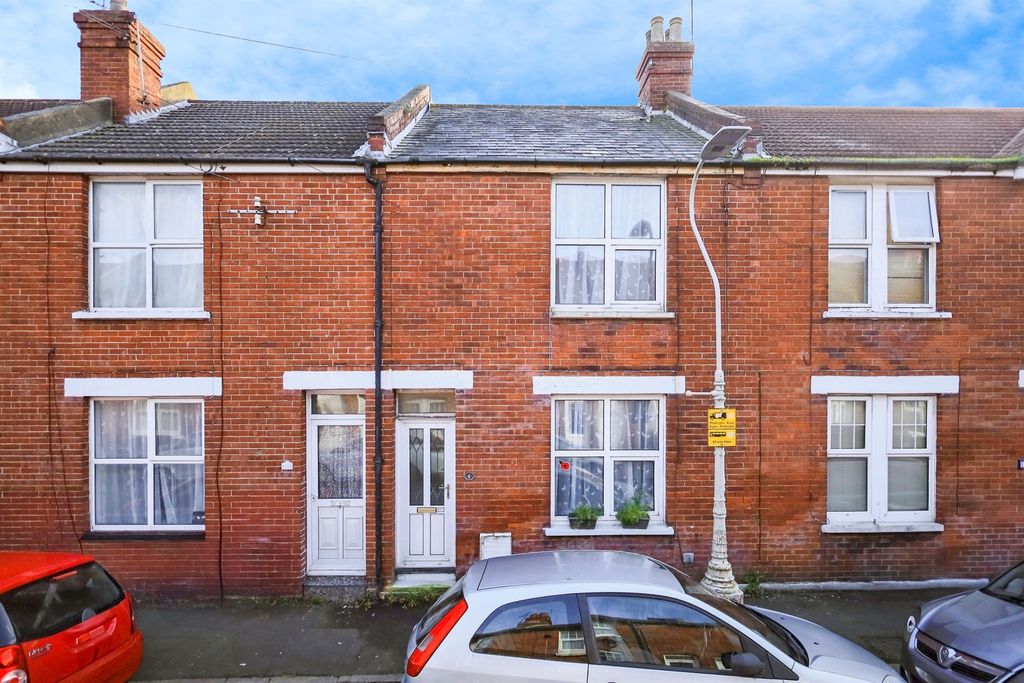 Property photo 1 of 12