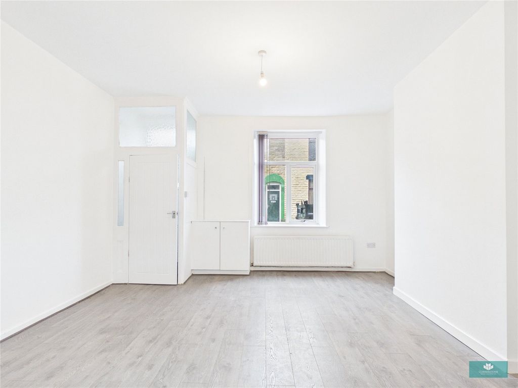 Property photo 2 of 14 Picture No. 04