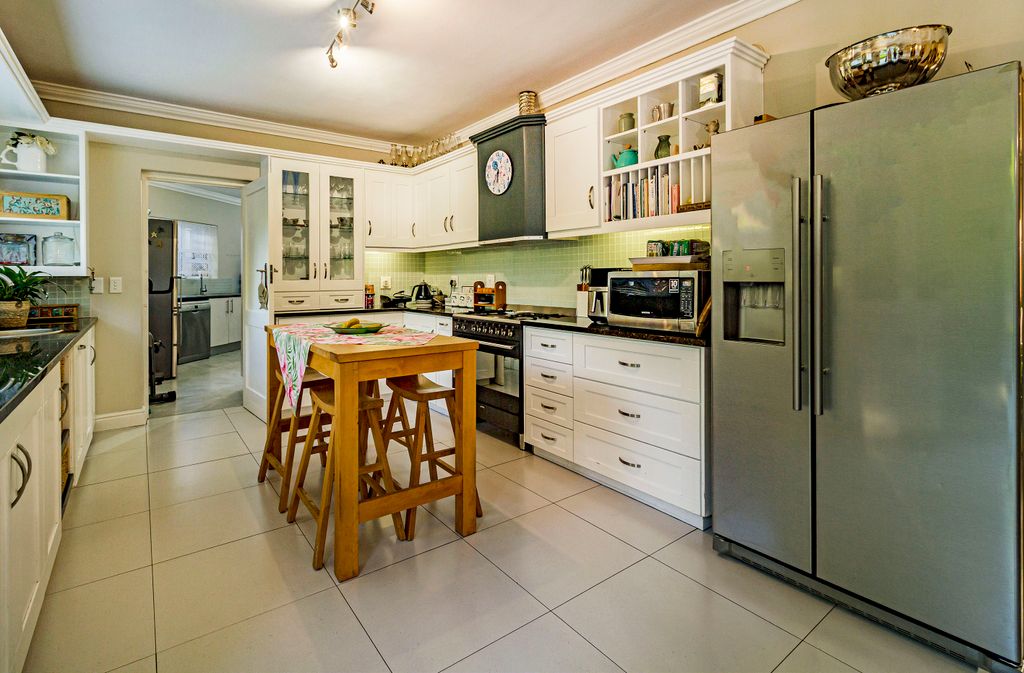 Property photo 3 of 73