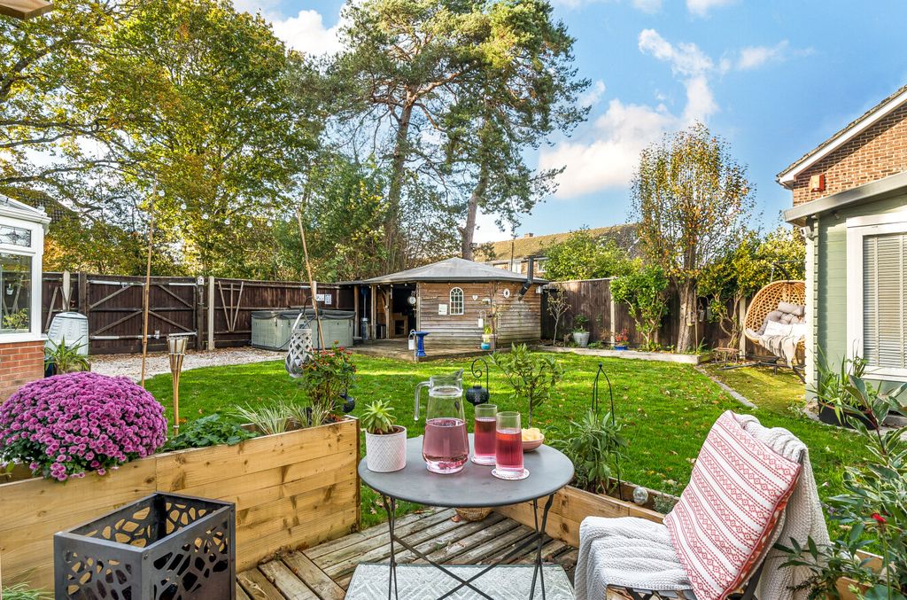 Property photo 2 of 21