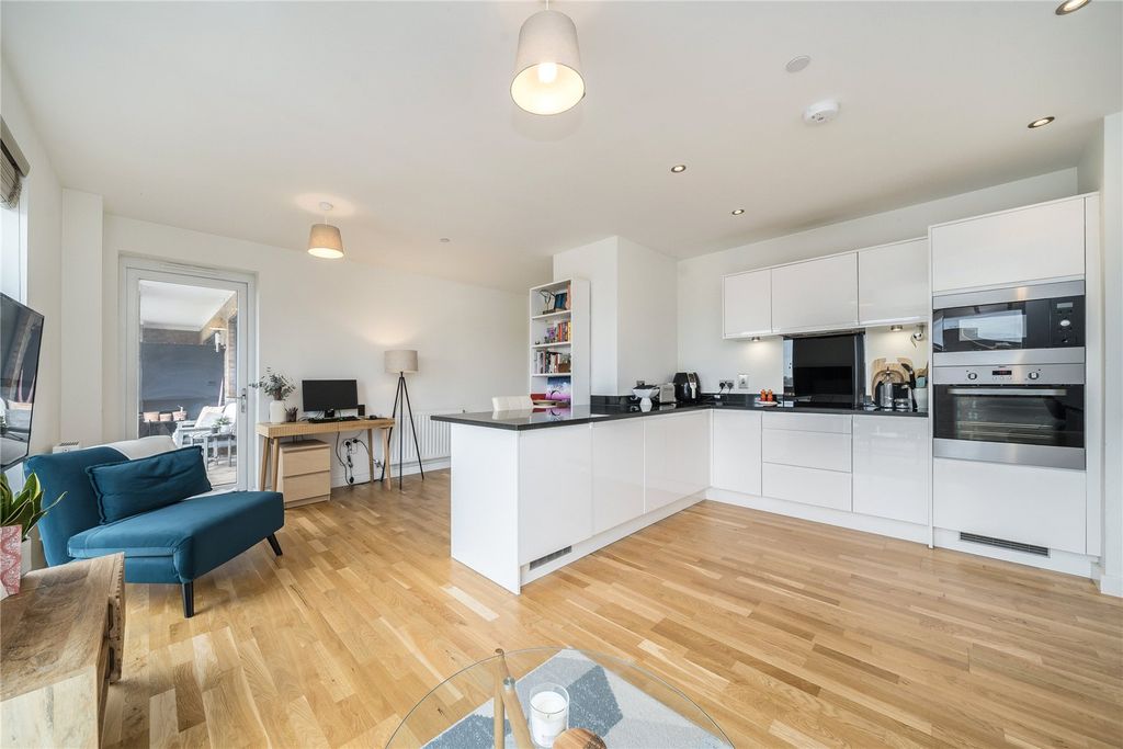 Property photo 2 of 8 Picture No. 04