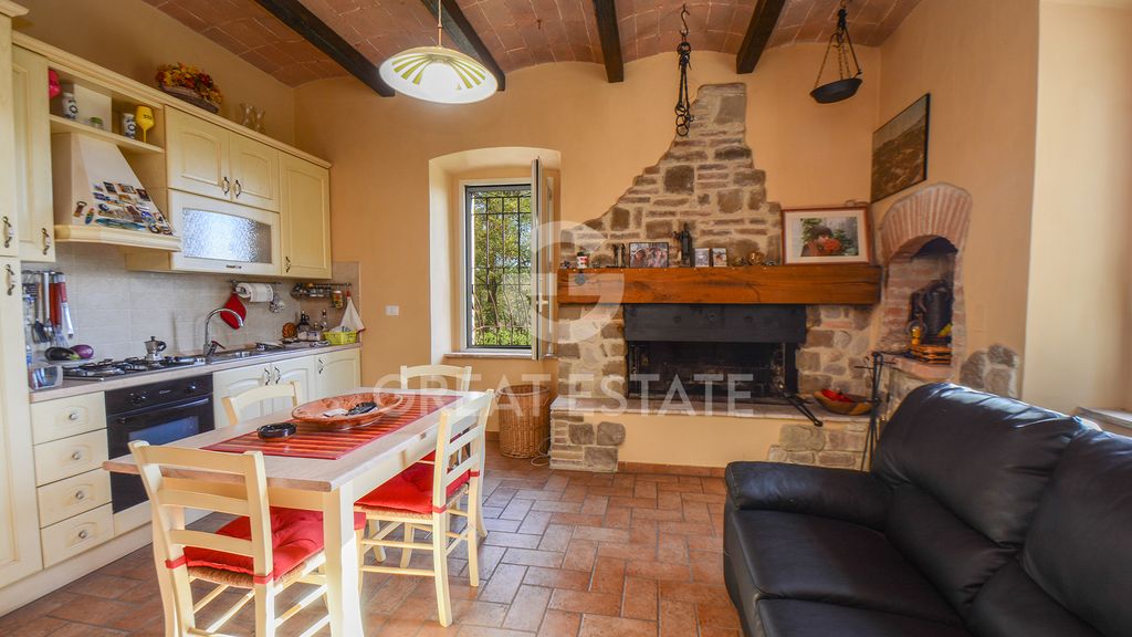 Property photo 2 of 24 Interiors