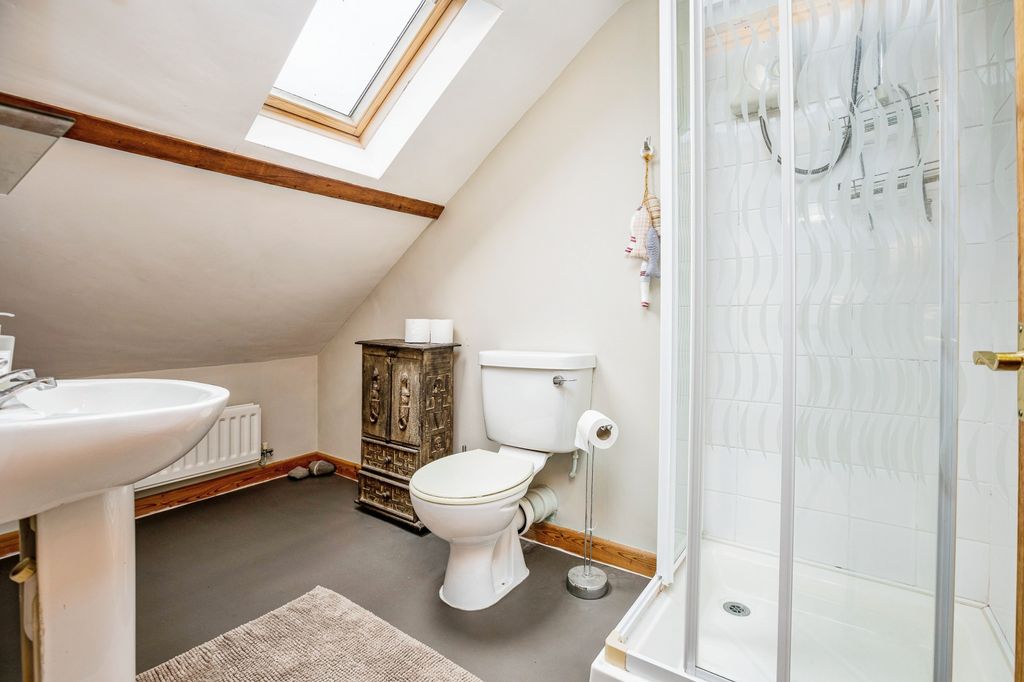 Additional image 10 of 5 bed property to rentCardigan SA43