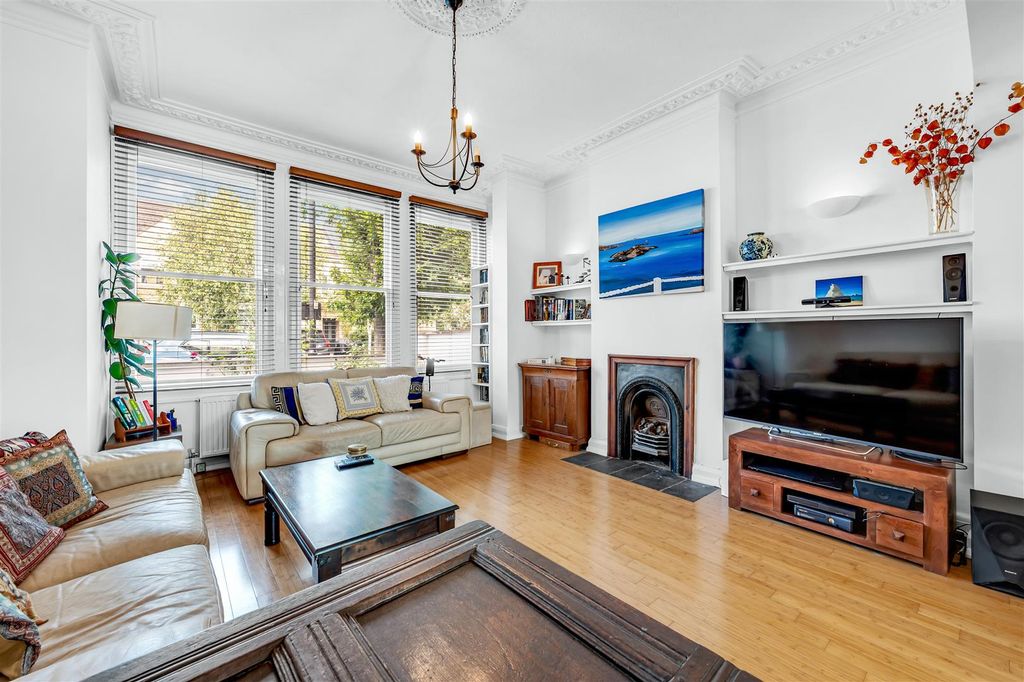 Property photo 2 of 20 41 - Bollo Bridge Road-3.Jpg