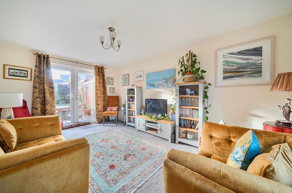 Property photo 2 of 13 Sitting Room