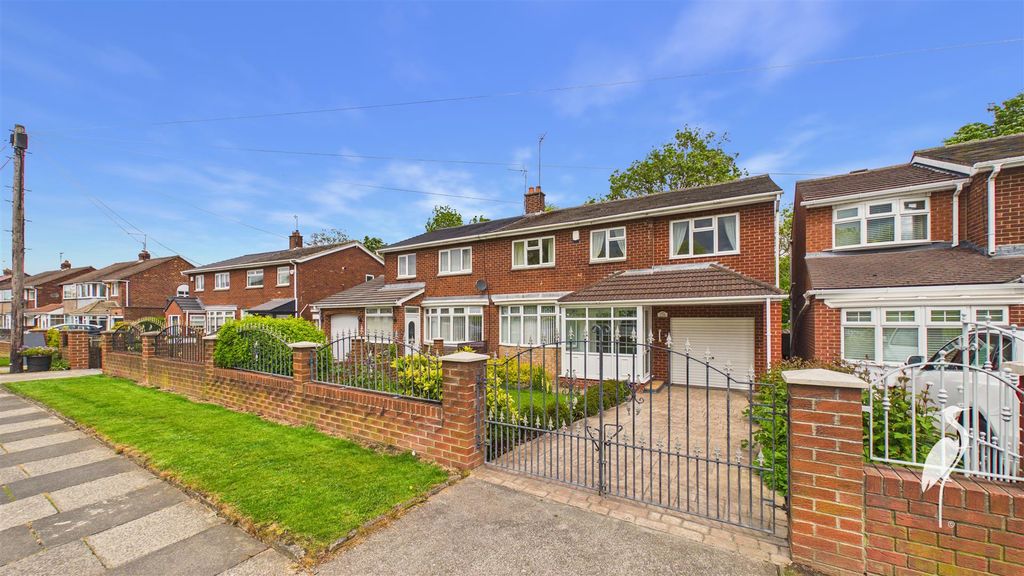 Property photo 1 of 28