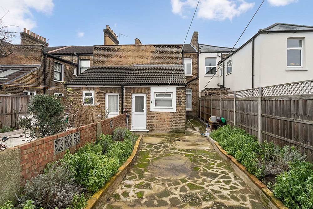 Property photo 3 of 16