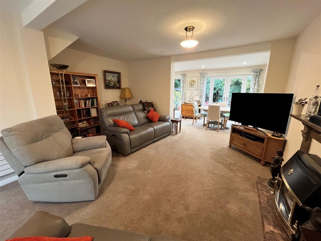 Additional image 5 of 4 bed property for saleBrooklands Close, Daventry NN11