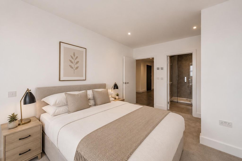 Property photo 3 of 10 Bedroom 1.Png