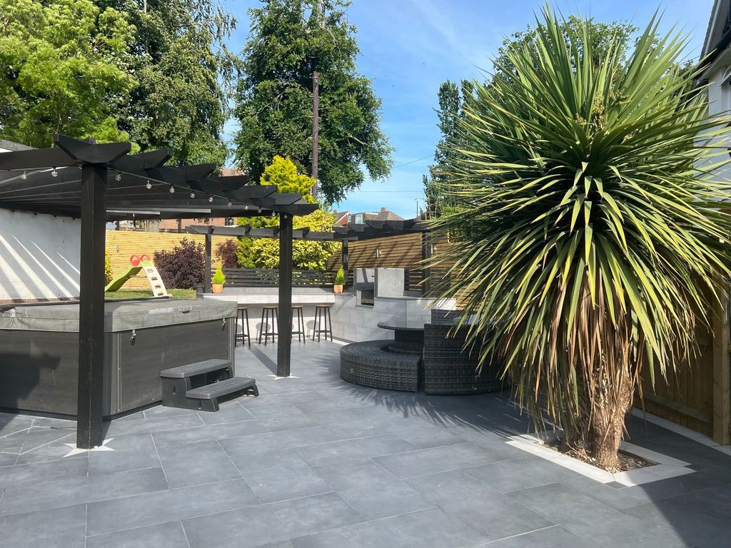 Property photo 3 of 29