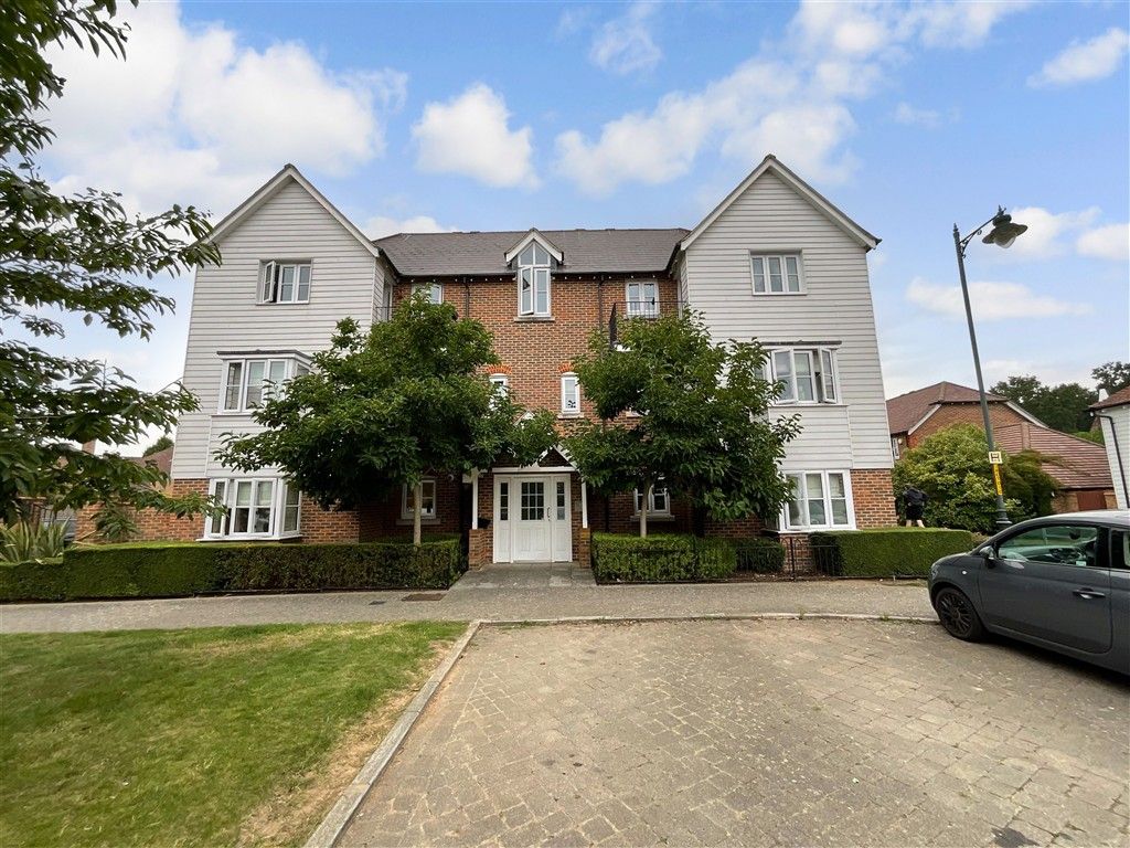 Property photo 2 of 9 Front