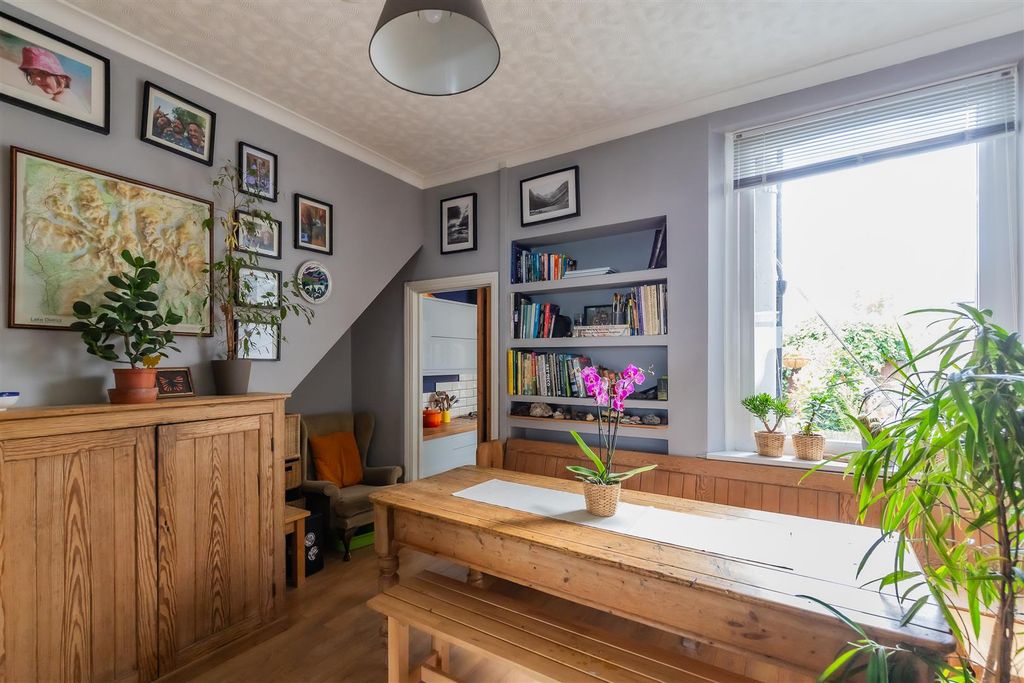 Property photo 3 of 21 65 (24 Of 24).Jpg