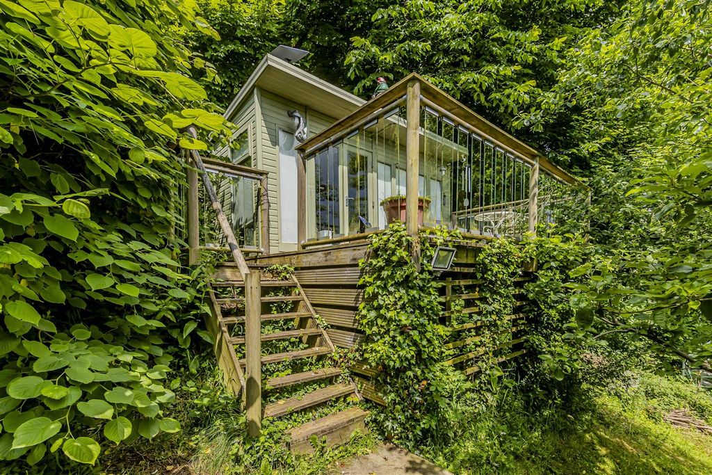 Property photo 3 of 42 Summer House/Office