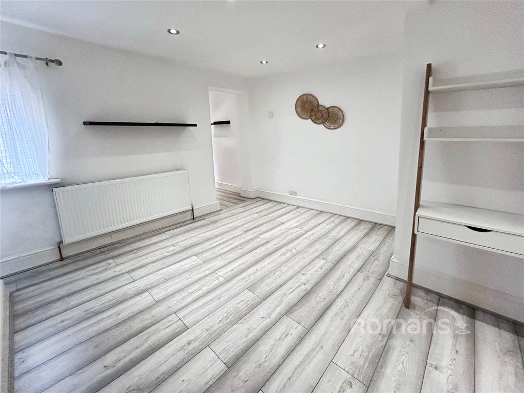 Property photo 2 of 7 Picture No. 04