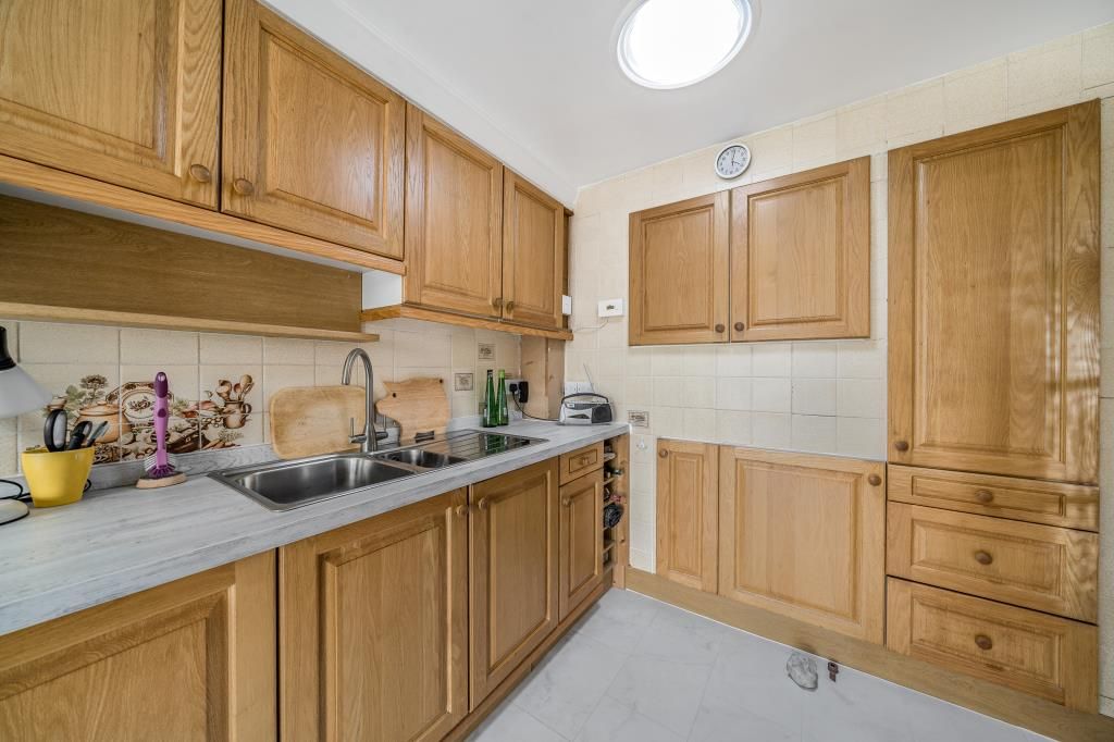 Property photo 2 of 20 Kitchen