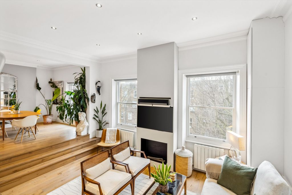 Property photo 3 of 11 Image