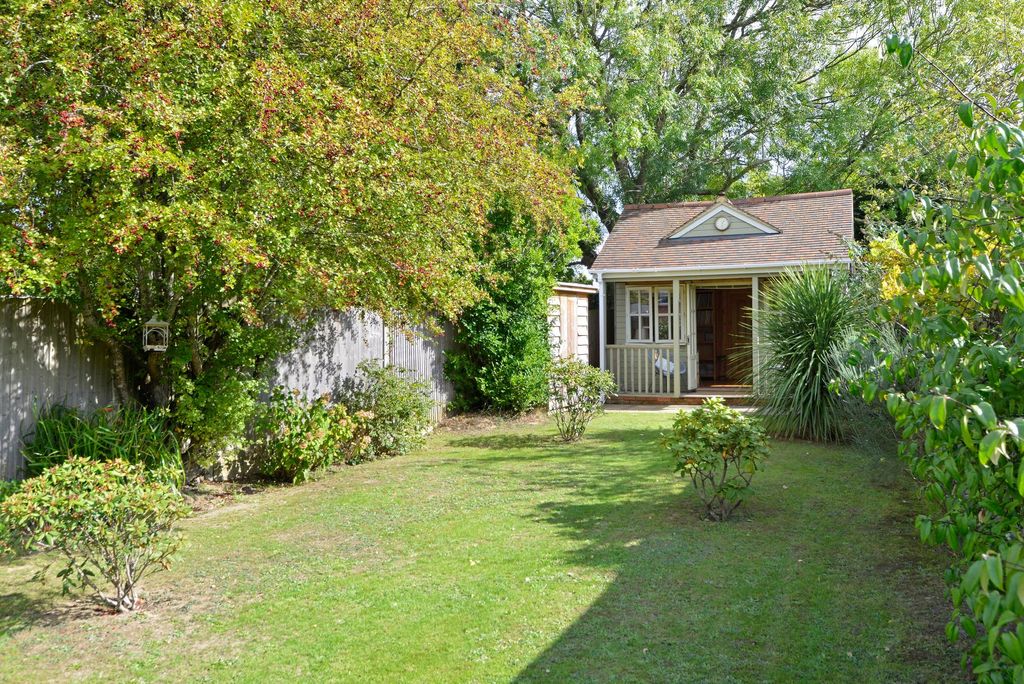 Property photo 2 of 17 Photo 2