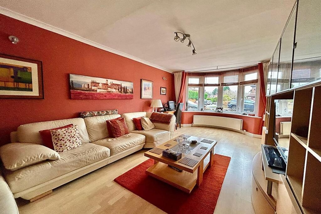 Property photo 2 of 30 Living Room