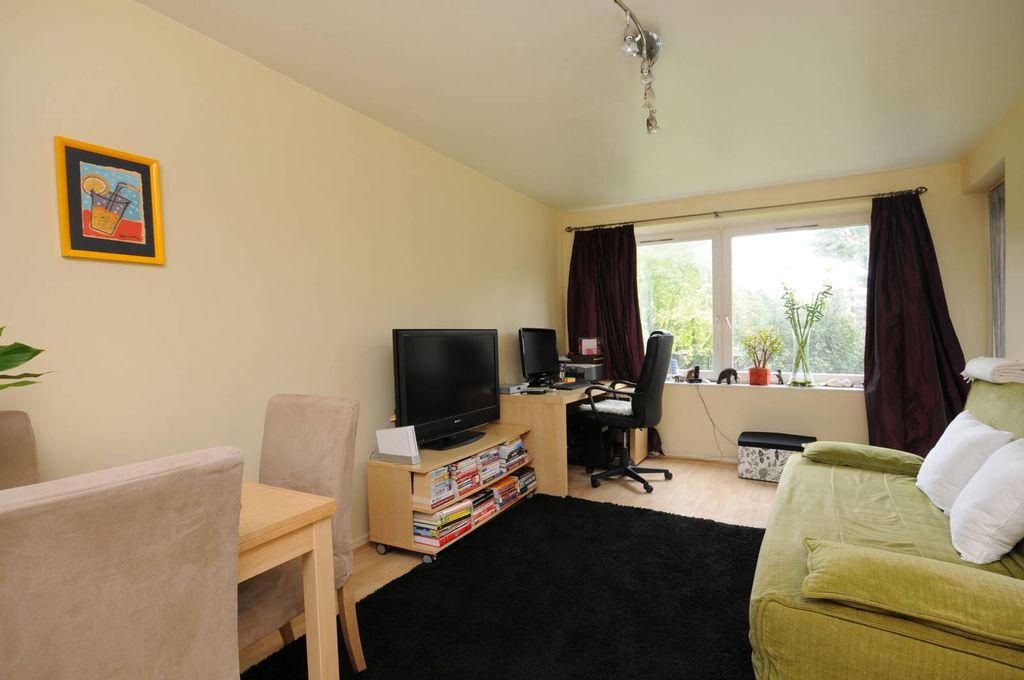 Property photo 2 of 7