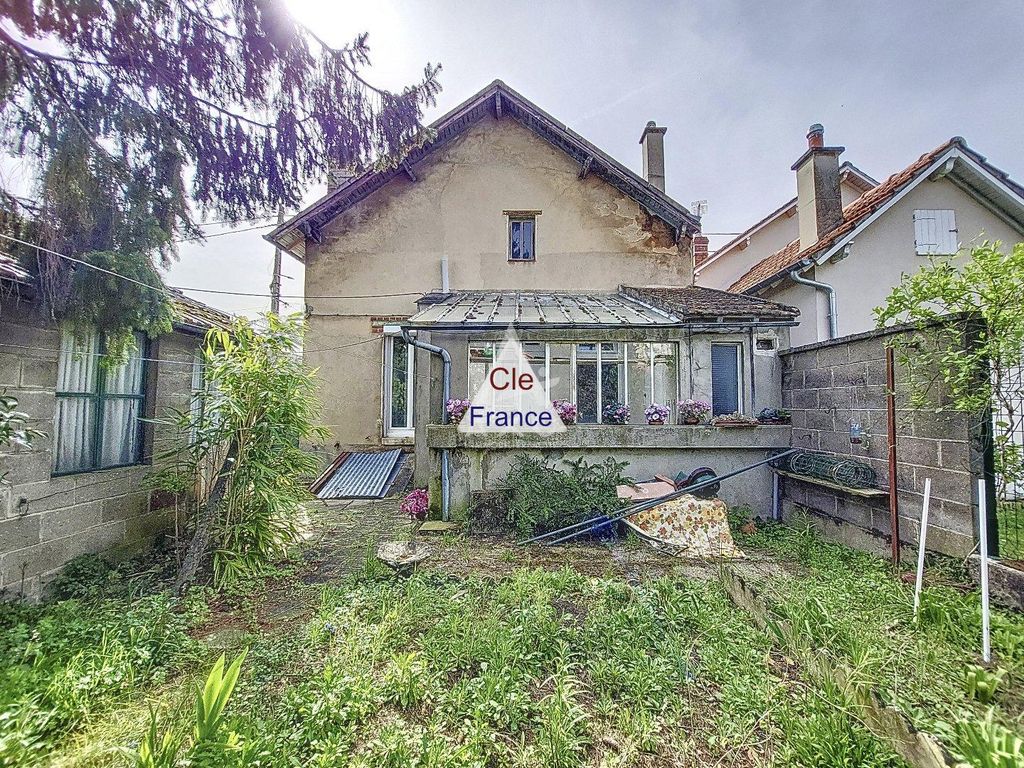 Property photo 2 of 12