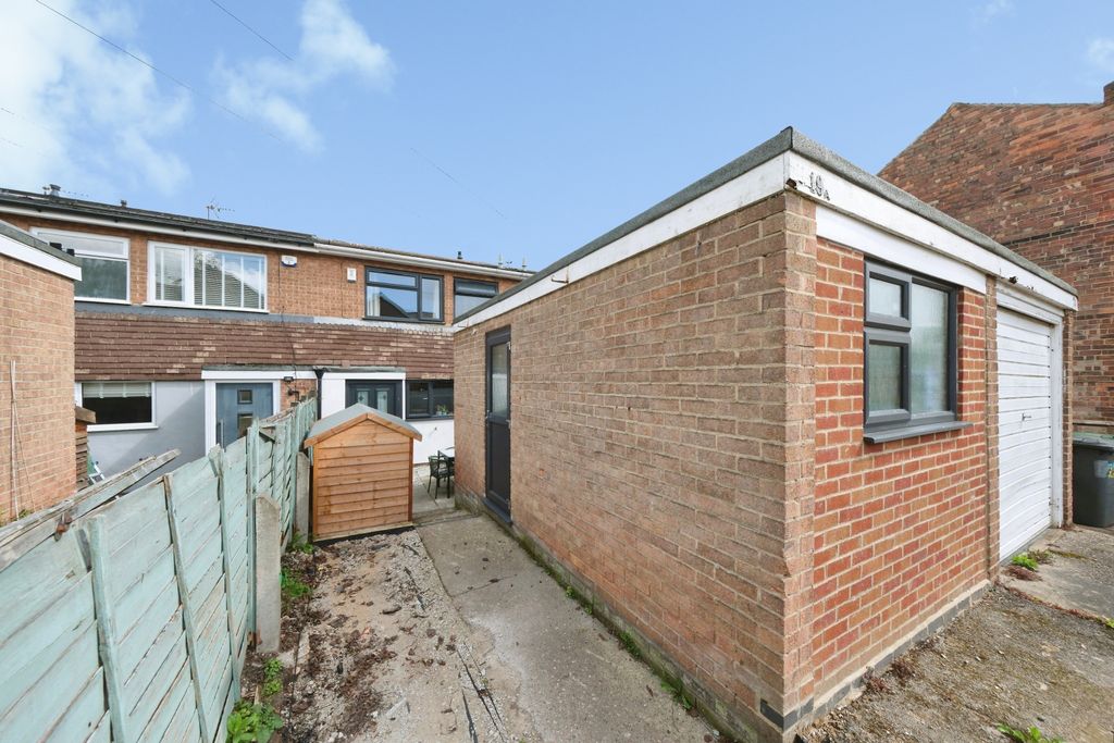 Property photo 1 of 18 Front