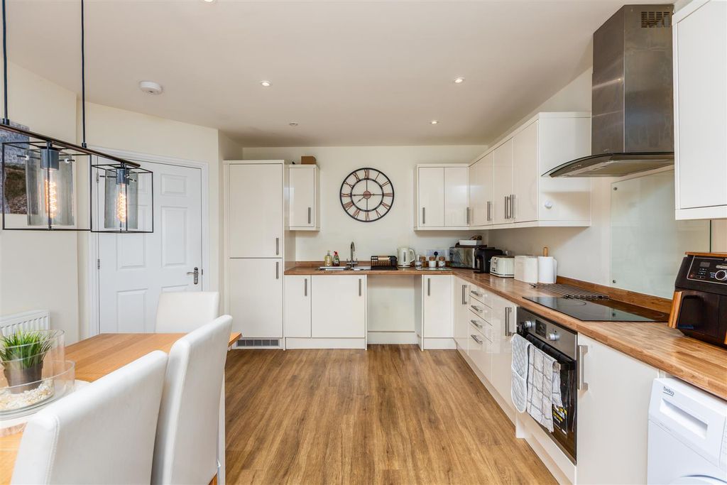 Property photo 2 of 28 Cz0A0178-Edit.Jpg