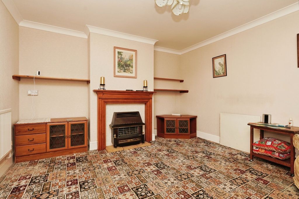 Property photo 3 of 27 Pbox-Img.Jpg