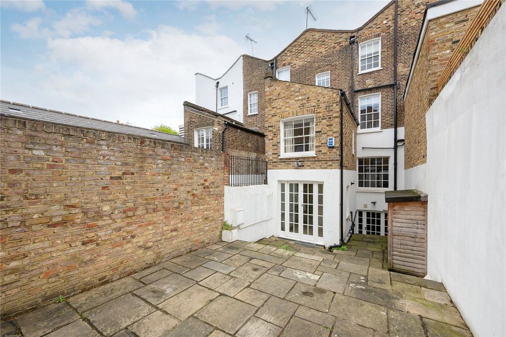 Property photo 2 of 42 Picture No. 13