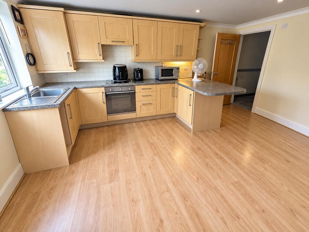 Property photo 1 of 7 Image
