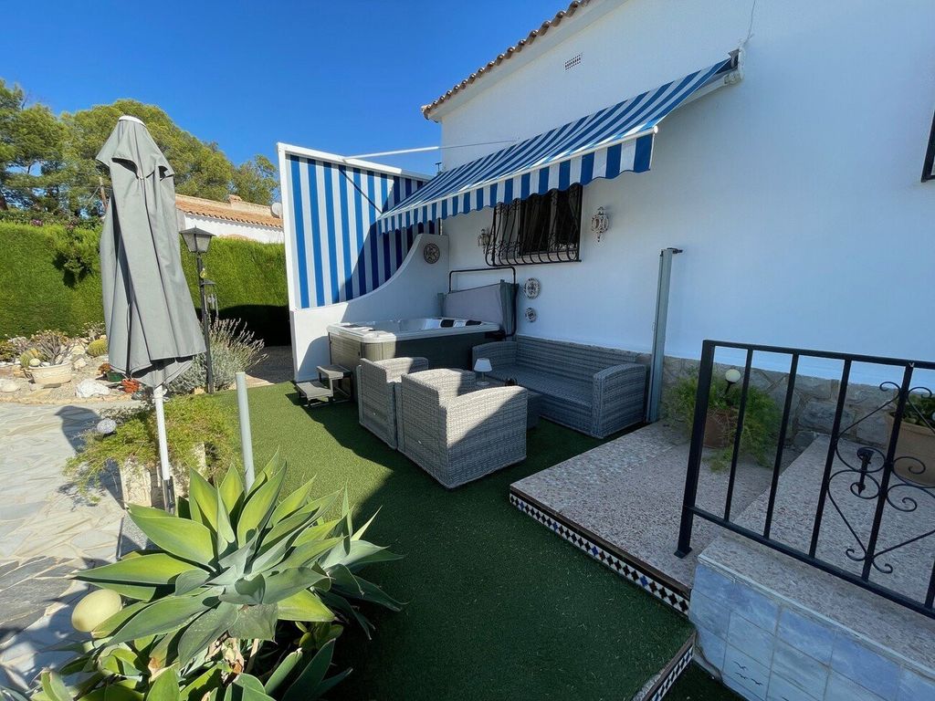 Property photo 3 of 41