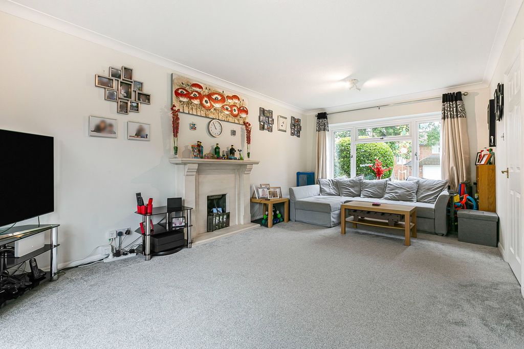 Property photo 3 of 18