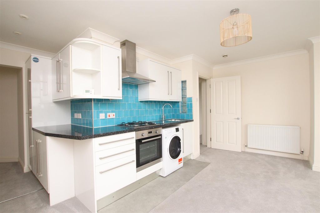 Property photo 2 of 7 Kitchen.Jpg