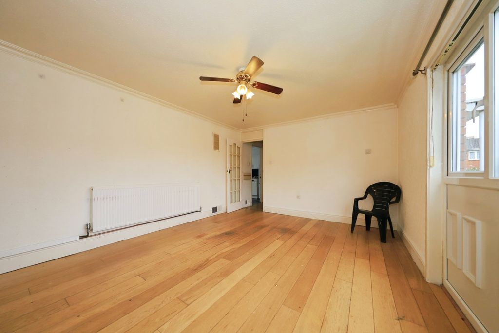 Property photo 2 of 17 Photo