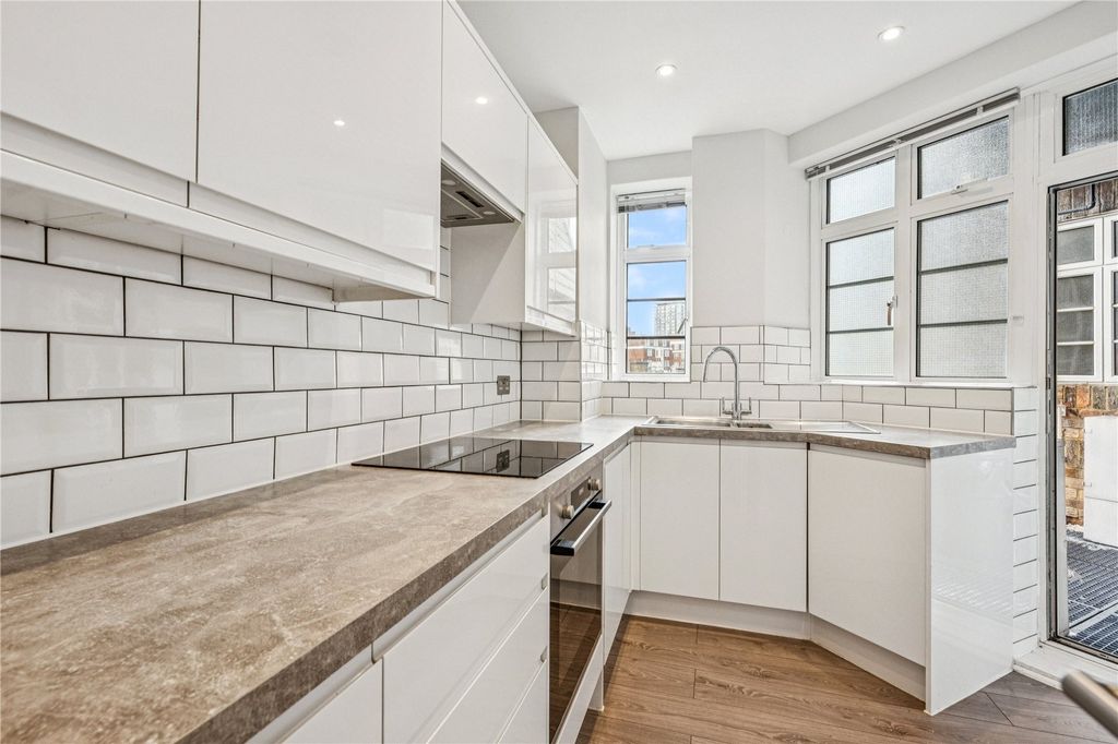 Property photo 3 of 13 Picture No. 21