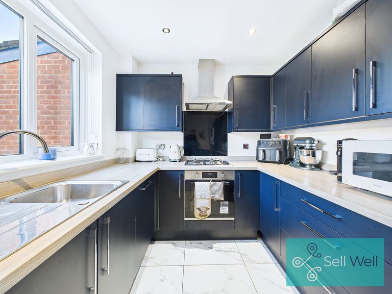 Property photo 3 of 22 Kitchen