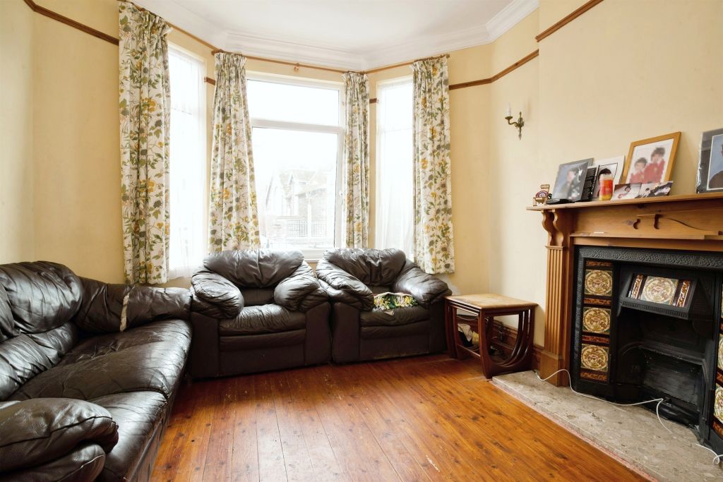 Property photo 2 of 17