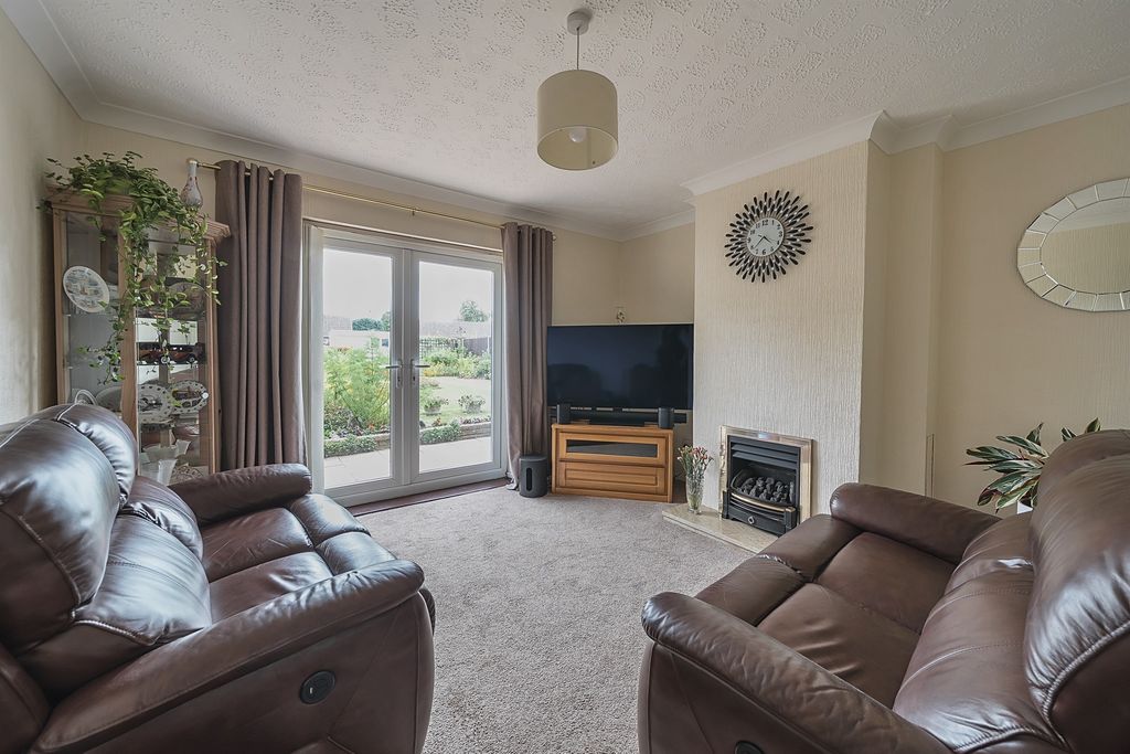 Property photo 3 of 19