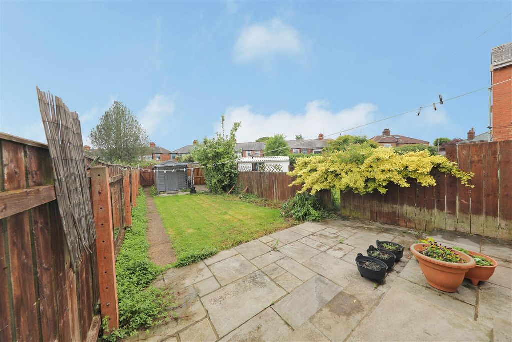 Property photo 3 of 18 Outside