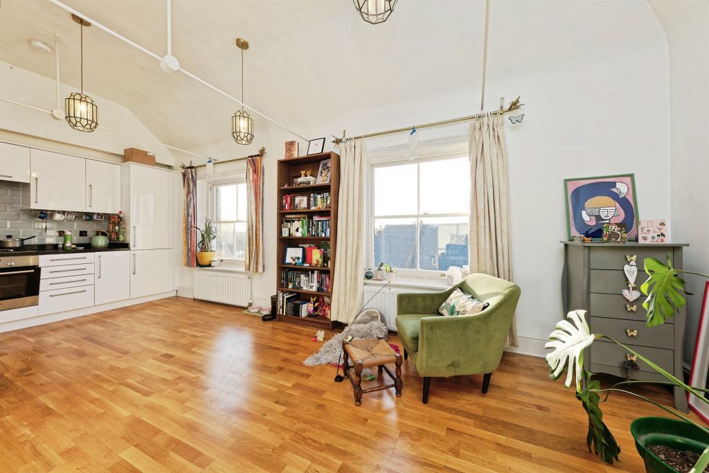 Property photo 1 of 20