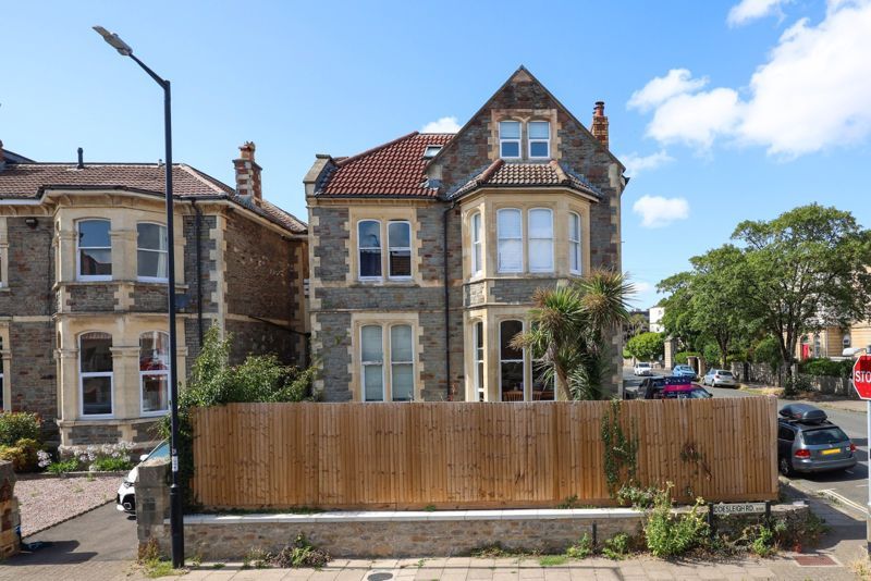 Property photo 1 of 10 External