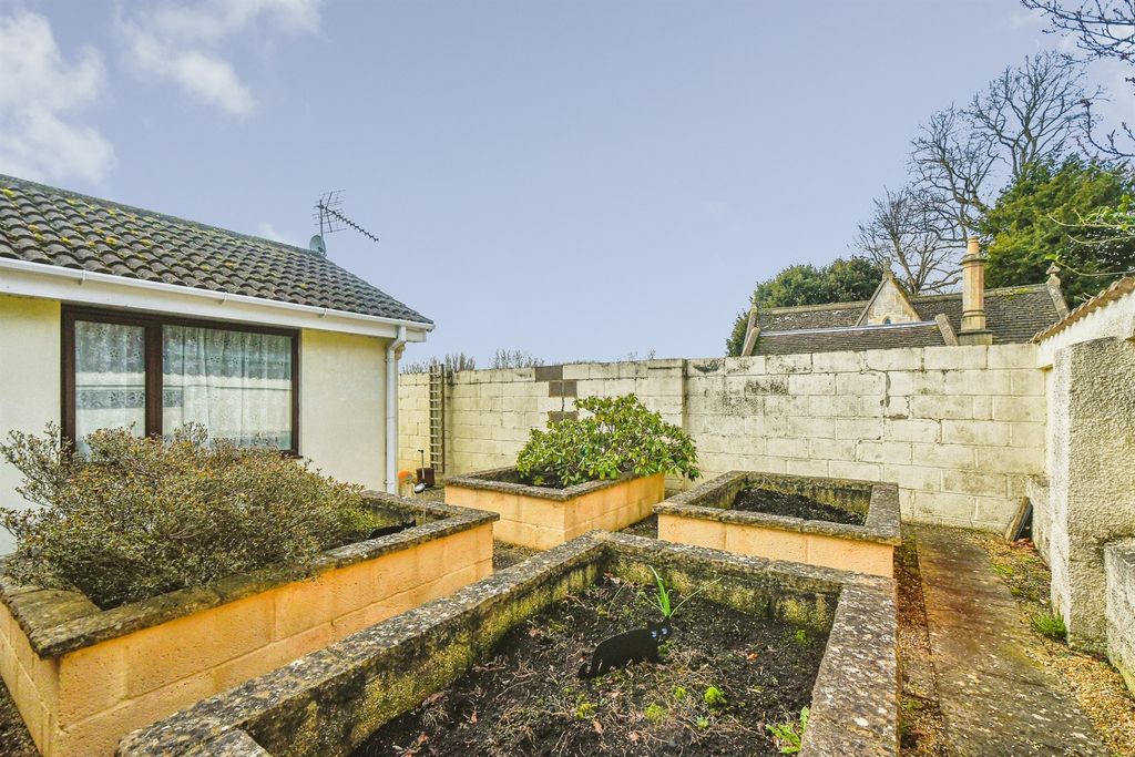 Property photo 2 of 16