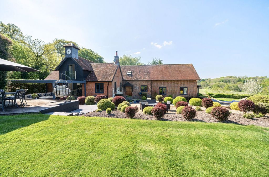 Property photo 1 of 27