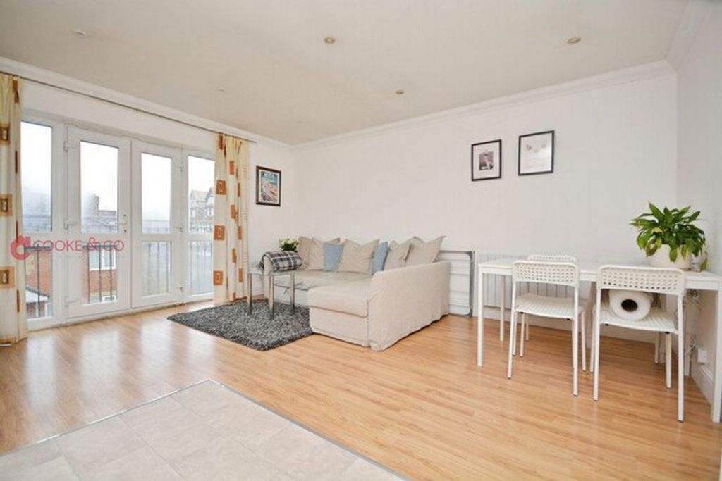 Property photo 2 of 8