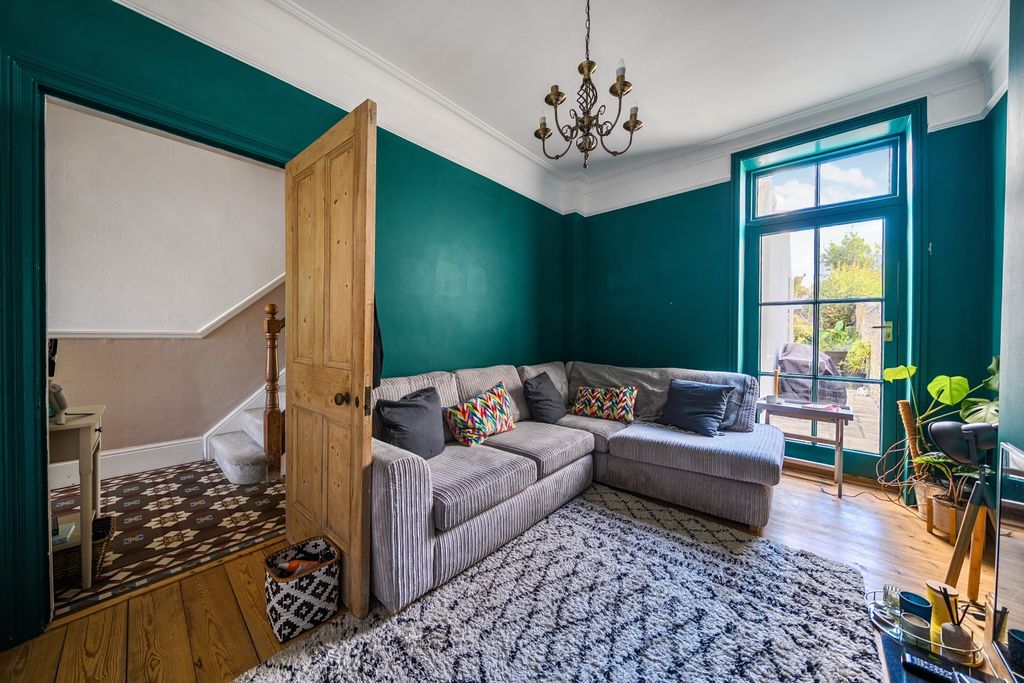 Property photo 3 of 21 12-6A7Ca507717Fa-1503855-19Ff6d9d548De-13-12-1