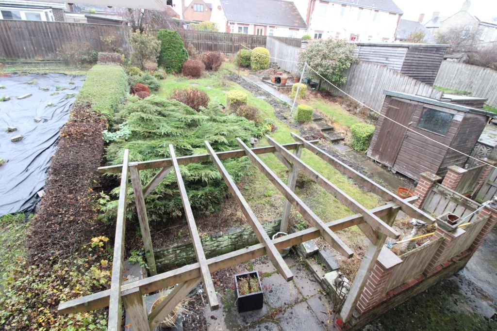 Property photo 2 of 12 L.Gar