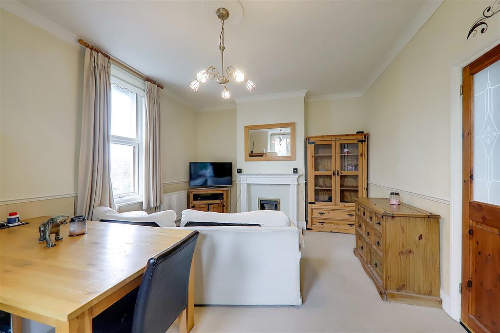 Property photo 3 of 11 Img_3119-Img_3121.Jpg